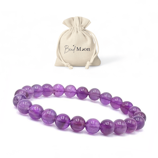 Retrouvez la tranquillité avec notre Bracelet en Améthyste. Ce bijou naturel est idéal pour soulager les migraines, favoriser un sommeil réparateur et apaiser l'esprit.